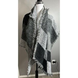 Scarf wrap shawl gray blk reversible fringe pointed oblong rectangle MINT 28X86